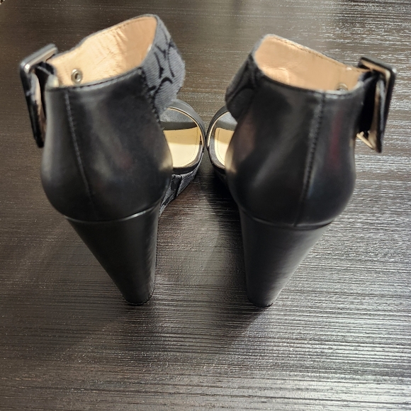 Coach Jerri Wedge - Picture 5 of 6